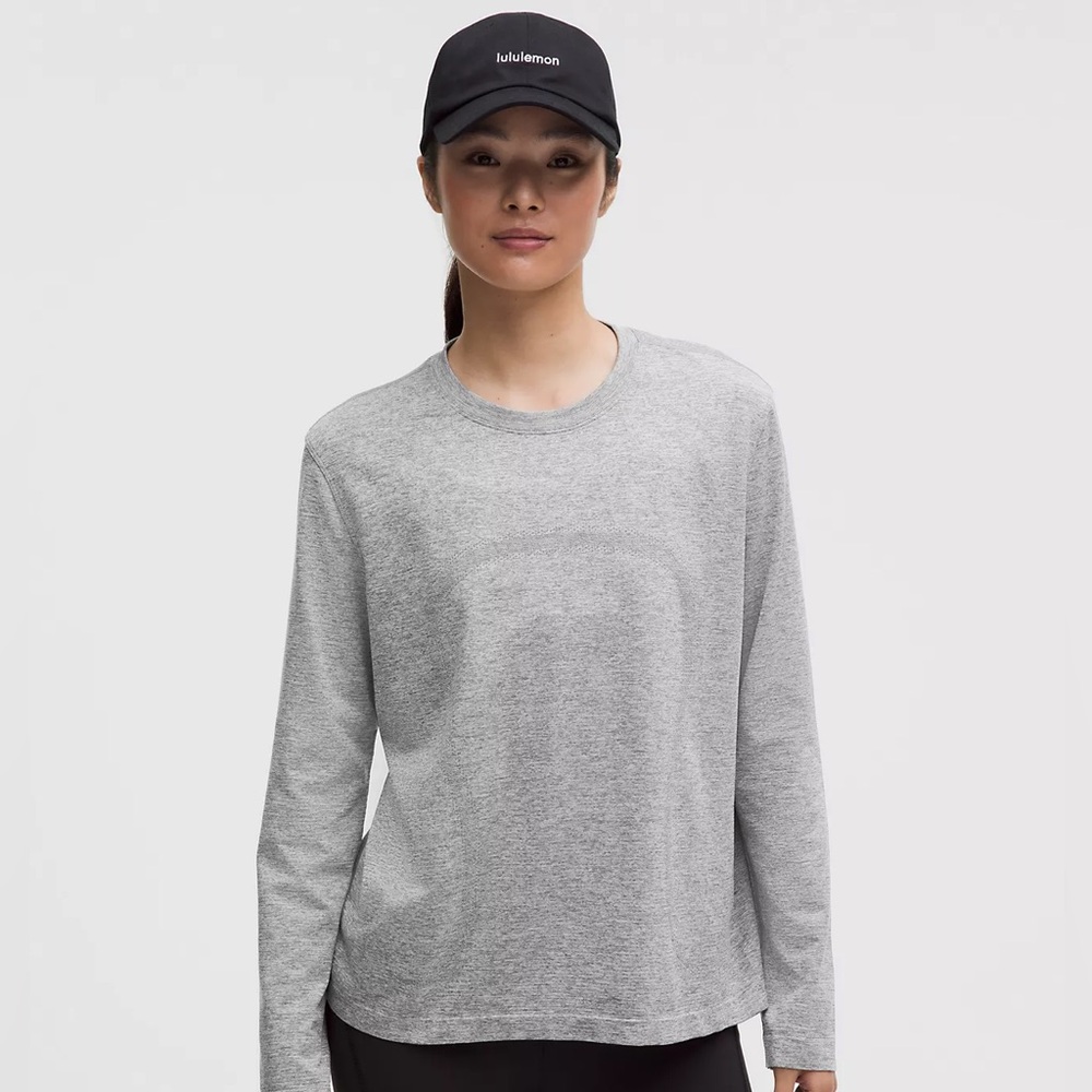 Lululemon Swiftly Tech Relaxed Long Sleeve Size 6